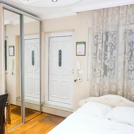 Tina Eth Daire Belgrad